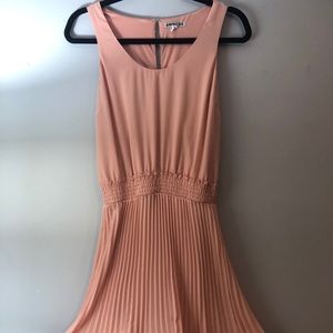 Express small light pink sun dress